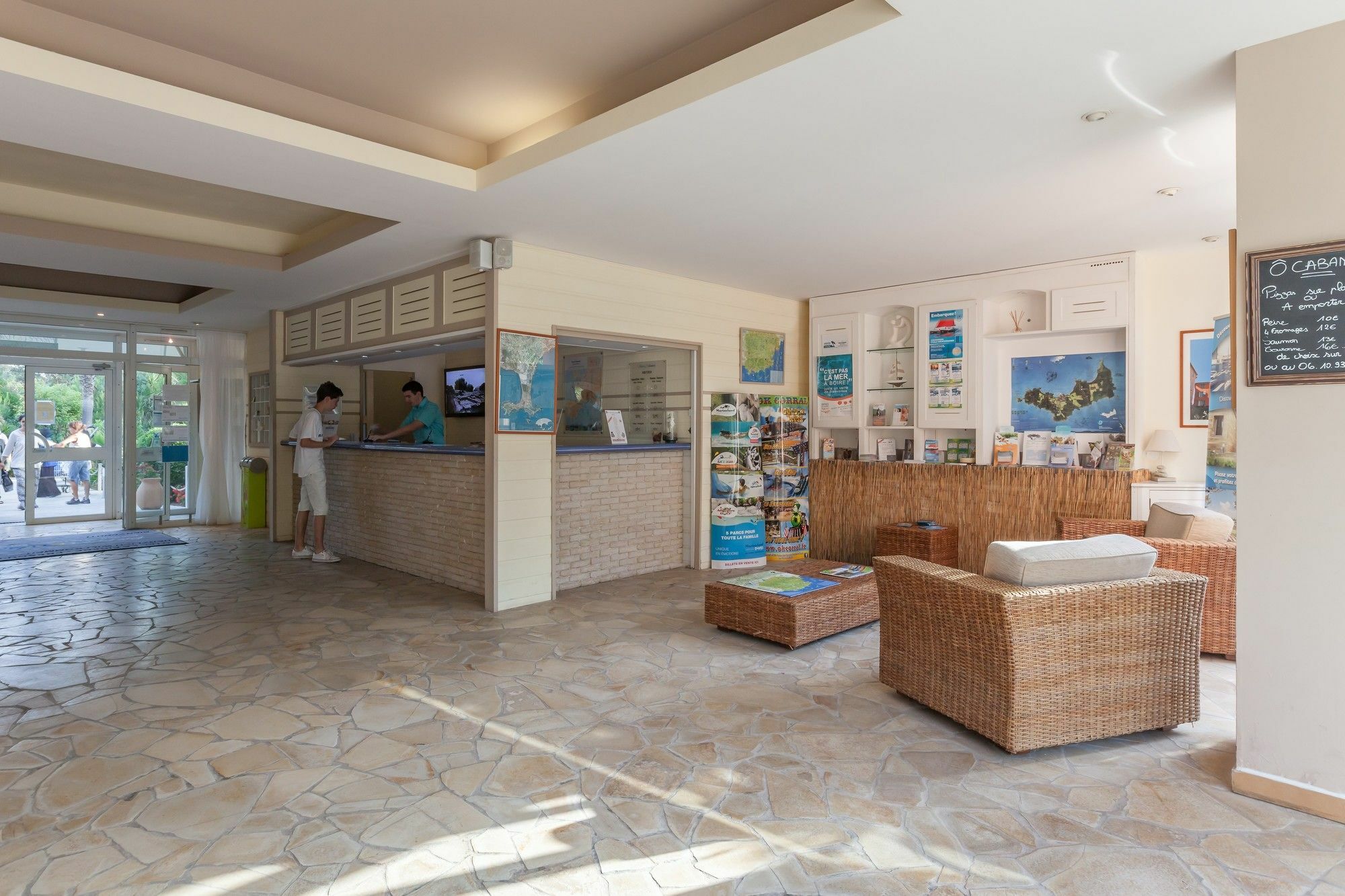 Residence Pierre & Vacances La Pinede Hyeres Exterior photo
