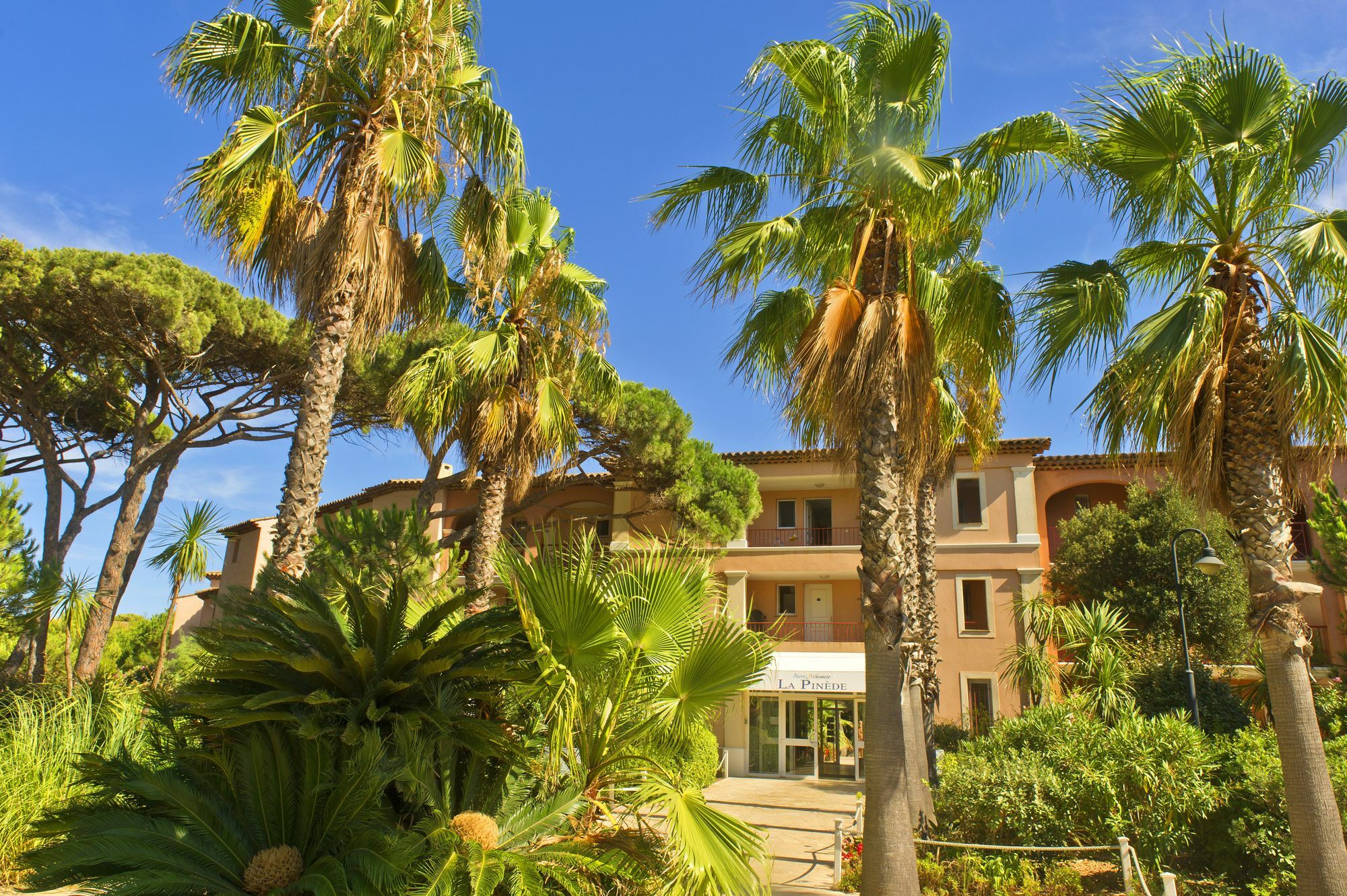 Residence Pierre & Vacances La Pinede Hyeres Exterior photo