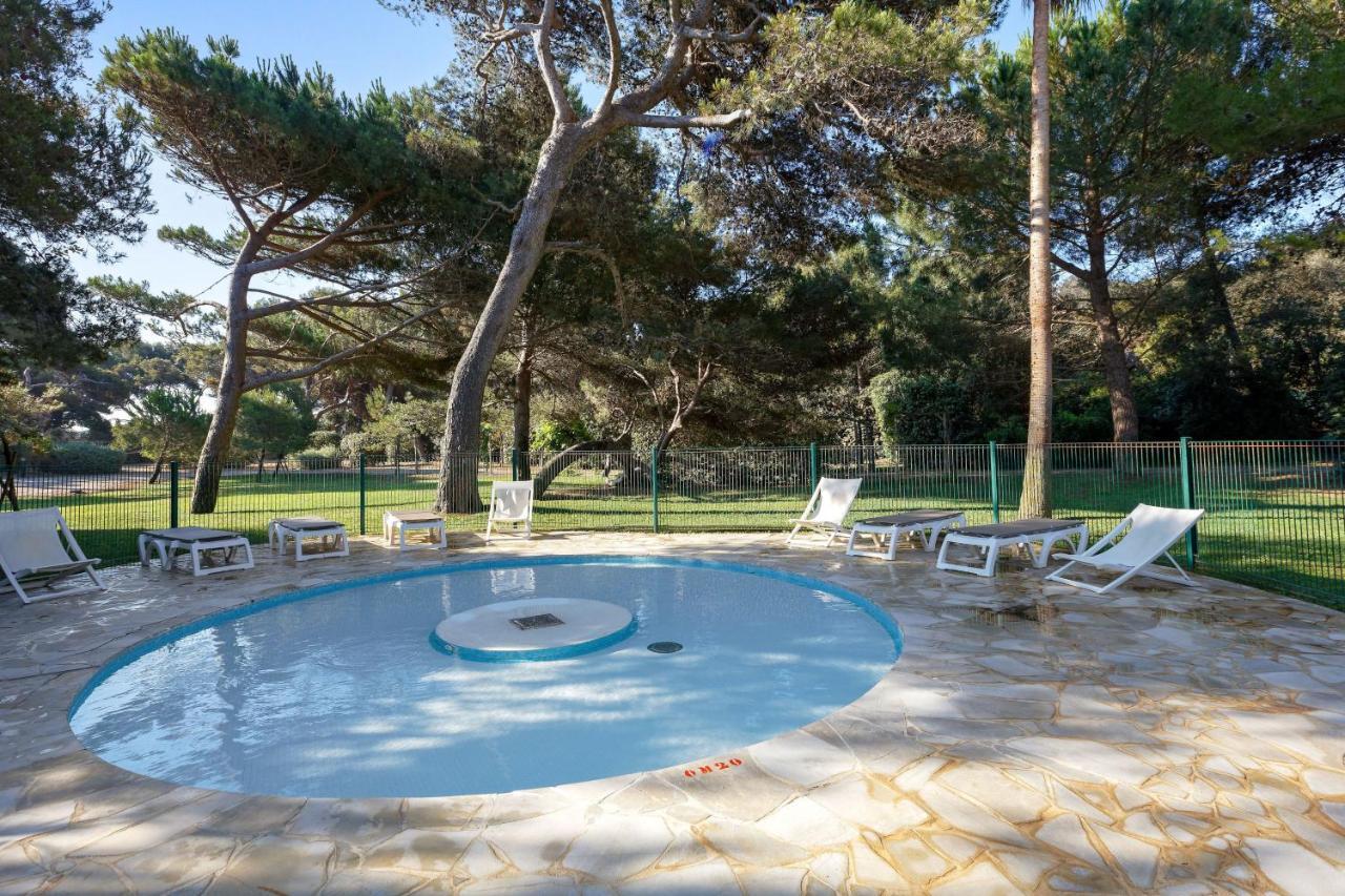 Residence Pierre & Vacances La Pinede Hyeres Exterior photo